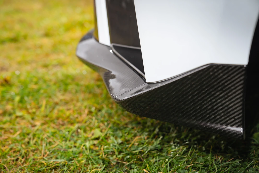 2024 Lexus RC F - Image 25 of 31