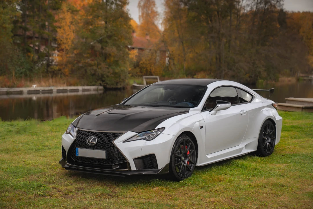 2024 Lexus RC F - Image 10 of 31