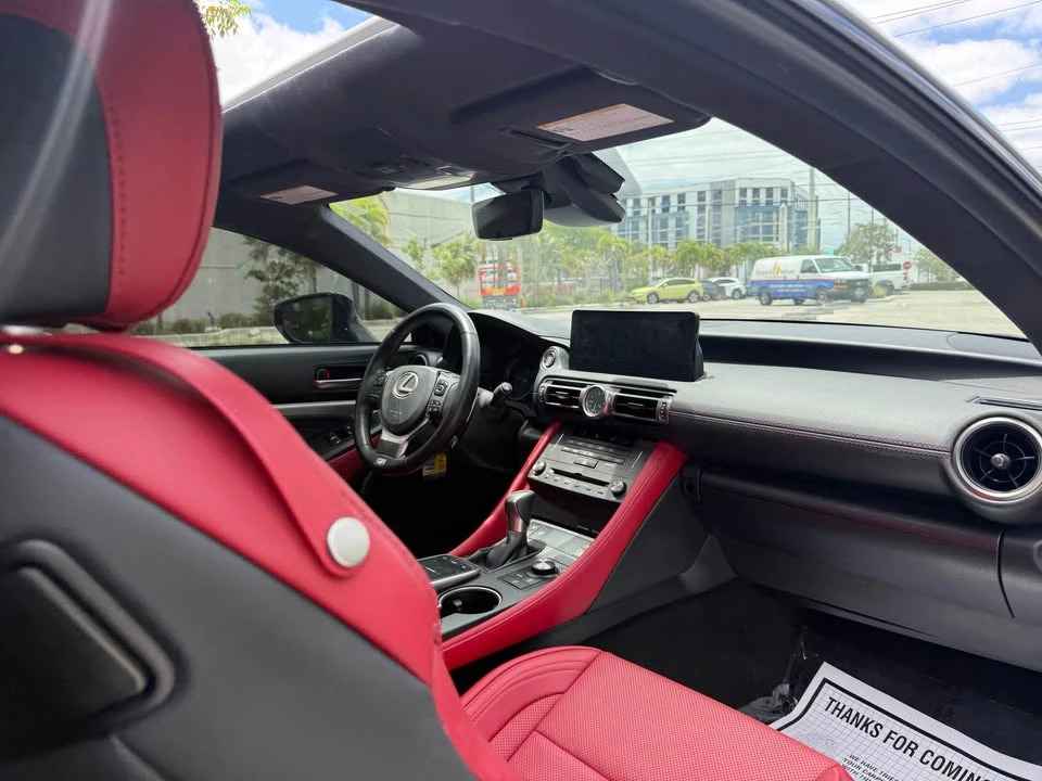 2024 Lexus RC - Image 10 of 13