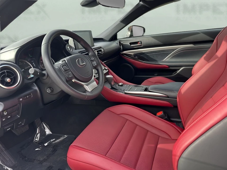 2024 Lexus RC - Image 9 of 12