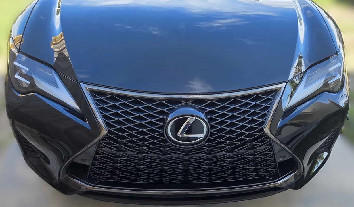 2024 Lexus RC - Image 12 of 31