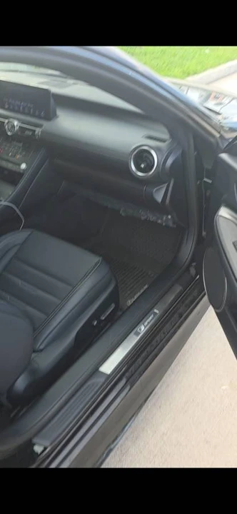 2024 Lexus RC F - Image 20 of 23