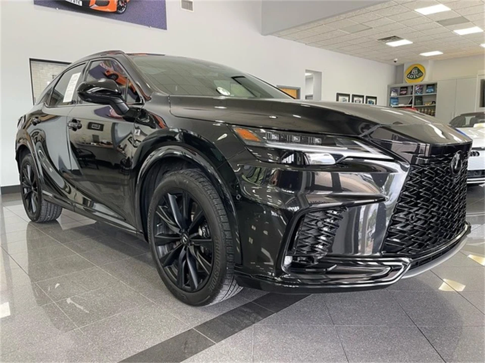 2024 Lexus RX 5th Gen - Image 7 of 31