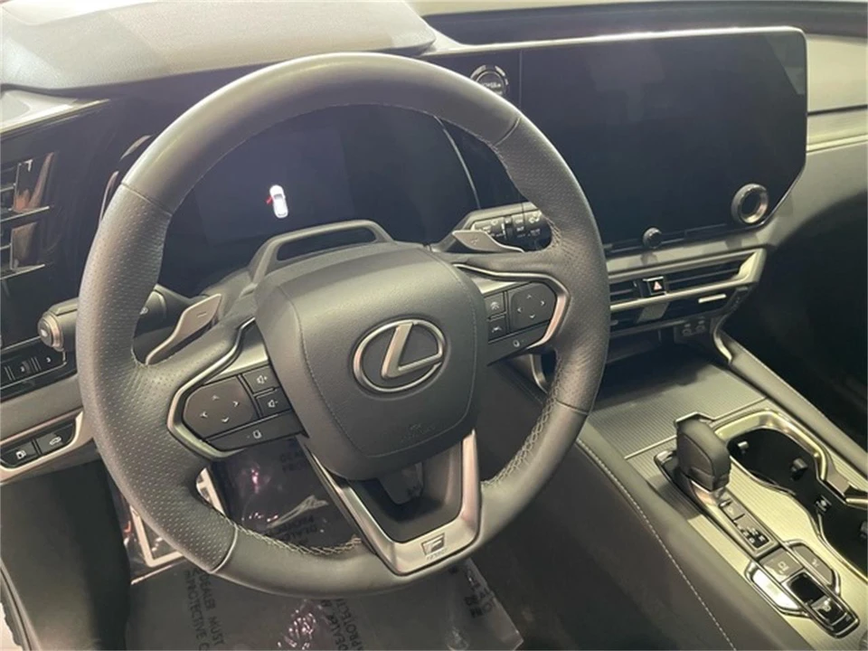 2024 Lexus RX 5th Gen - Image 27 of 31