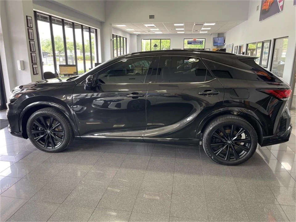 2024 Lexus RX 5th Gen - Image 2 of 31
