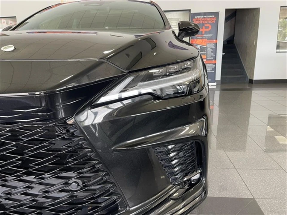 2024 Lexus RX 5th Gen - Image 10 of 31