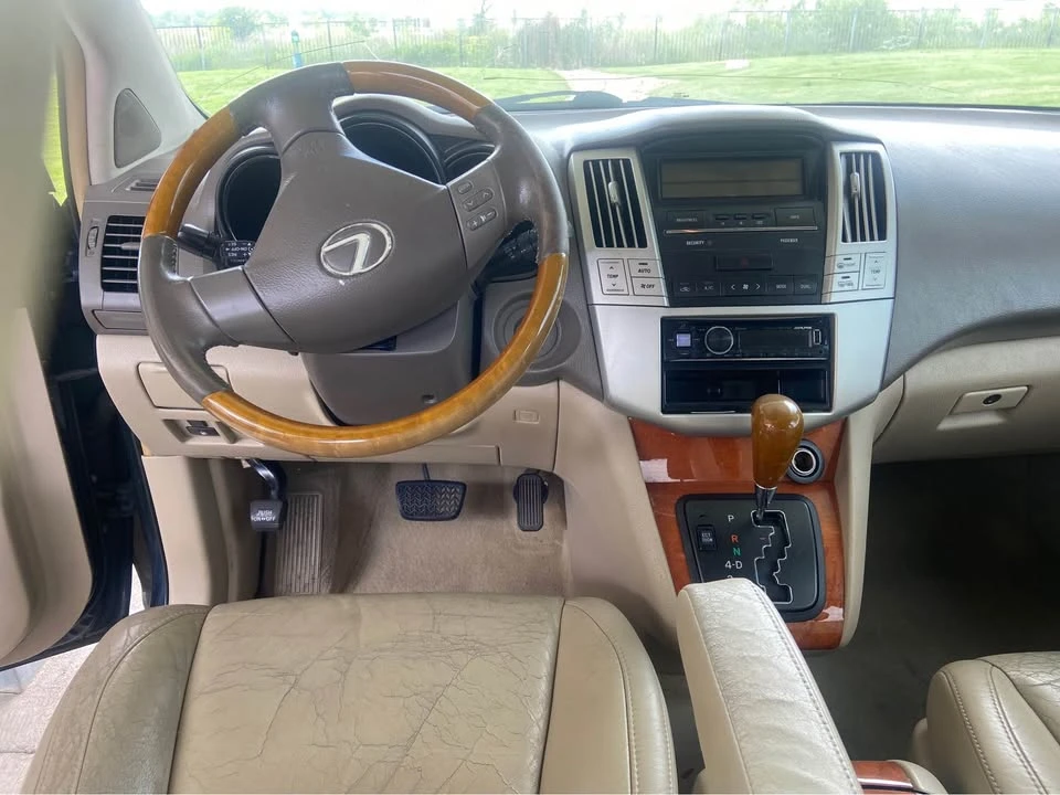 2024 Lexus RX 5th Gen - Image 2 of 10