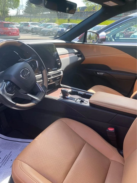 2024 Lexus RX 5th Gen - Image 7 of 11