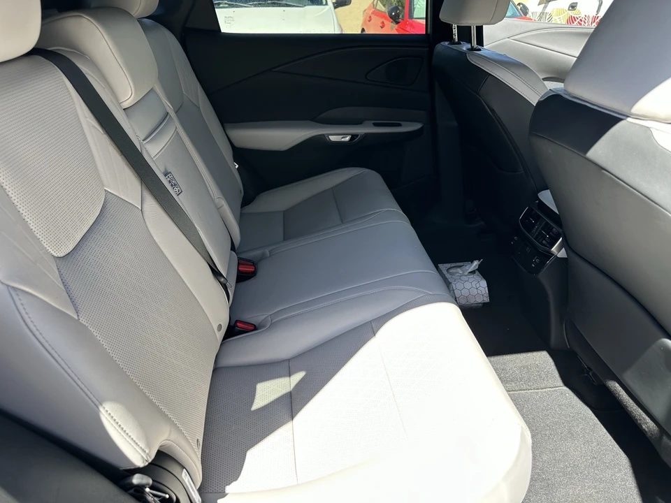 2024 Lexus RX 5th Gen - Image 8 of 9