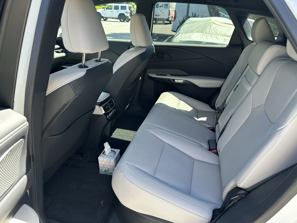 2024 Lexus RX 5th Gen - Image 7 of 9