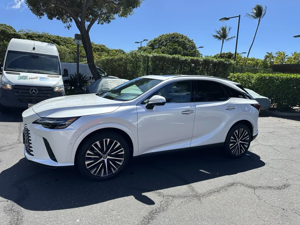 2024 Lexus RX 5th Gen - Image 4 of 9