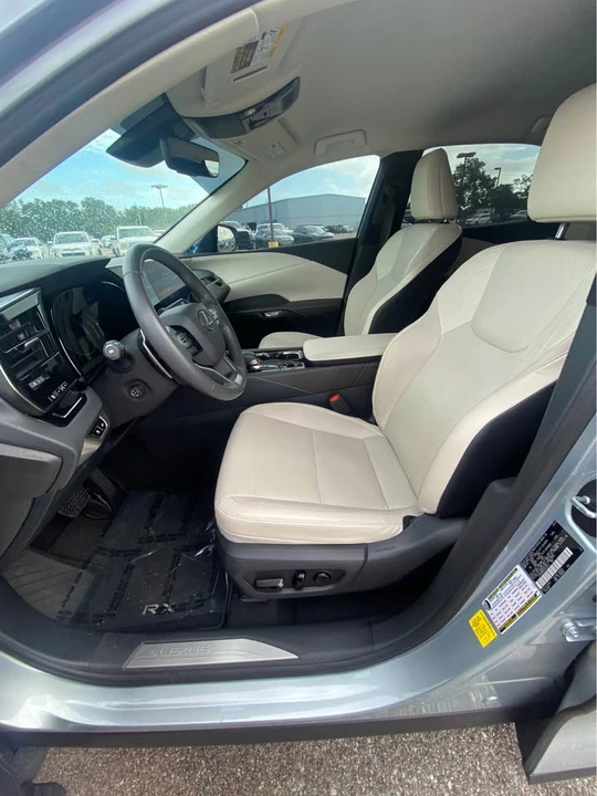 2024 Lexus RX 5th Gen - Image 12 of 14