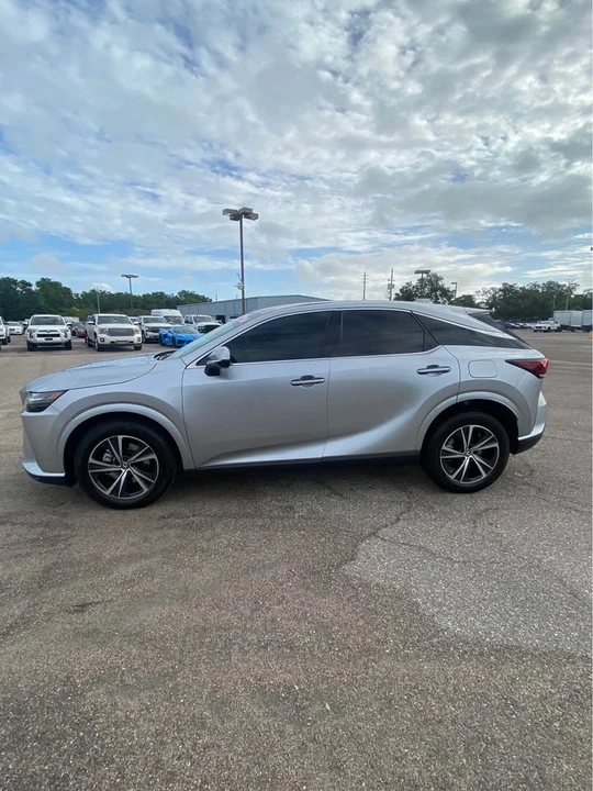 2024 Lexus RX 5th Gen - Image 3 of 14