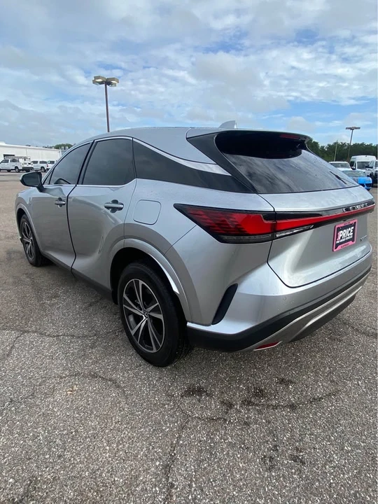 2024 Lexus RX 5th Gen - Image 4 of 14