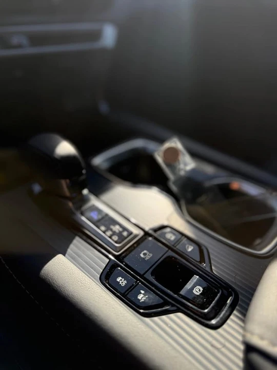 2024 Lexus RX 5th Gen - Image 7 of 12