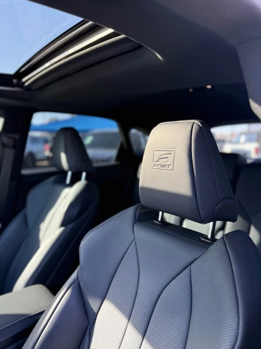 2024 Lexus RX 5th Gen - Image 8 of 12
