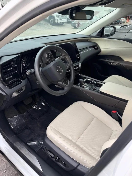 2024 Lexus RX 5th Gen - Image 2 of 5
