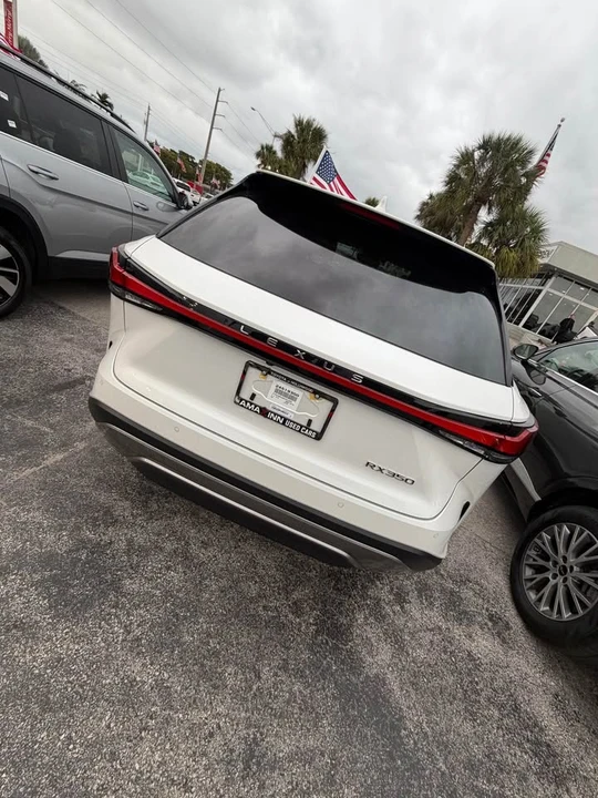 2024 Lexus RX 5th Gen - Image 4 of 5
