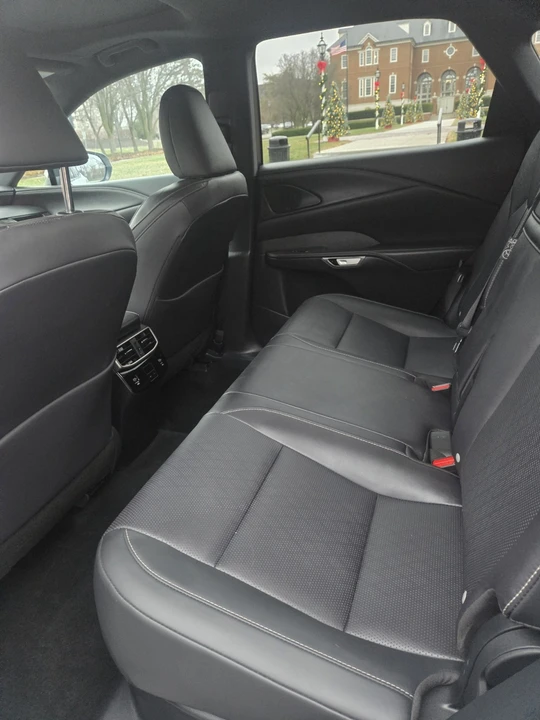 2024 Lexus RX 5th Gen - Image 18 of 21