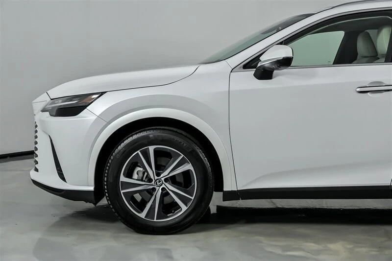 2024 Lexus RX 5th Gen - Image 7 of 21