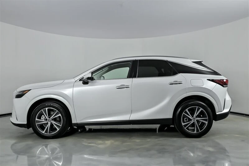 2024 Lexus RX 5th Gen - Image 8 of 21