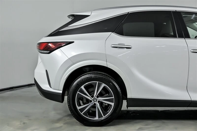 2024 Lexus RX 5th Gen - Image 13 of 21