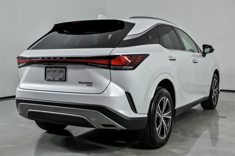 2024 Lexus RX 5th Gen - Image 12 of 21