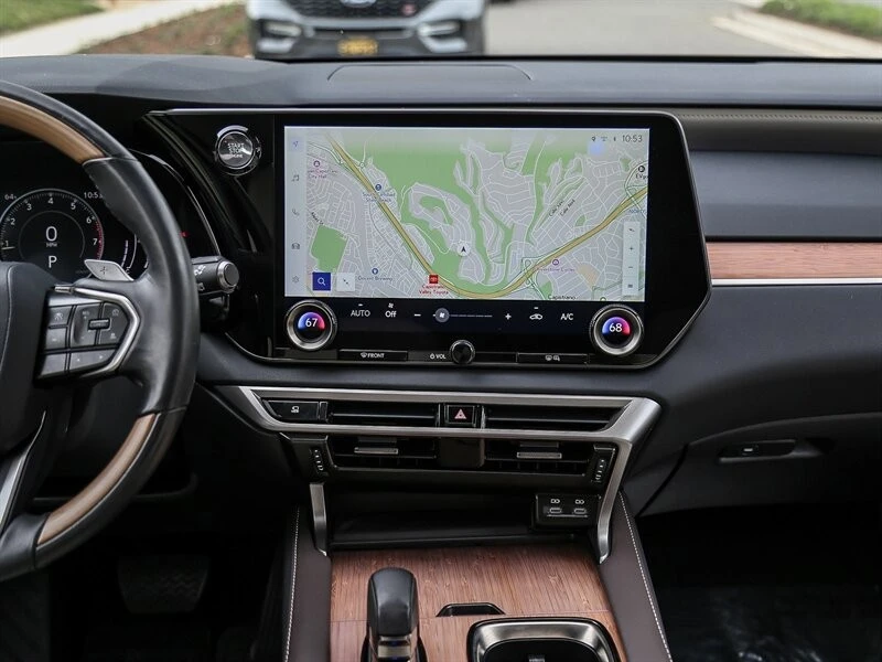2024 Lexus RX 5th Gen - Image 19 of 21