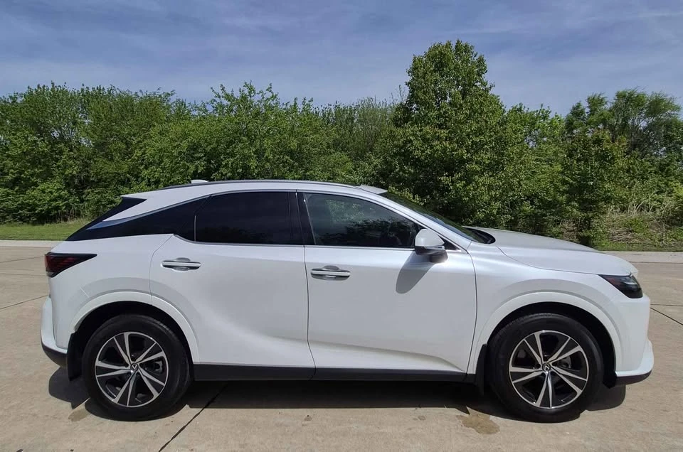 2024 Lexus RX 5th Gen - Image 11 of 18