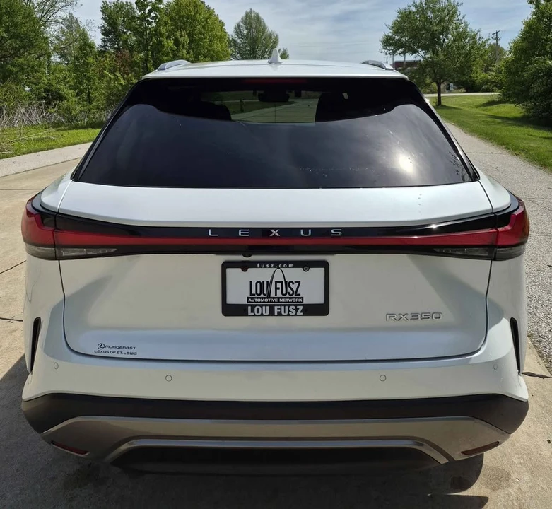 2024 Lexus RX 5th Gen - Image 9 of 18