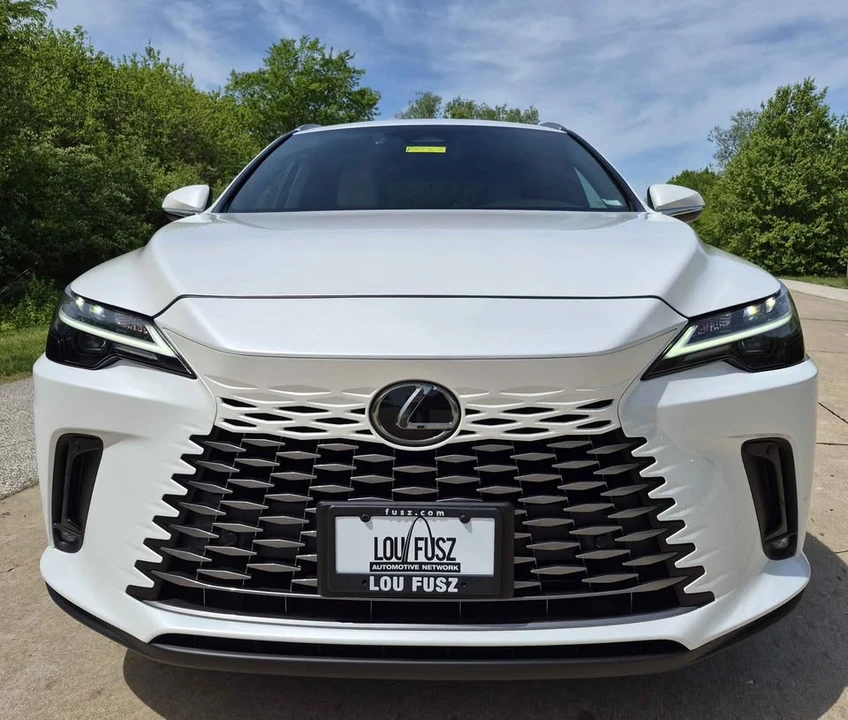 2024 Lexus RX 5th Gen - Image 3 of 18