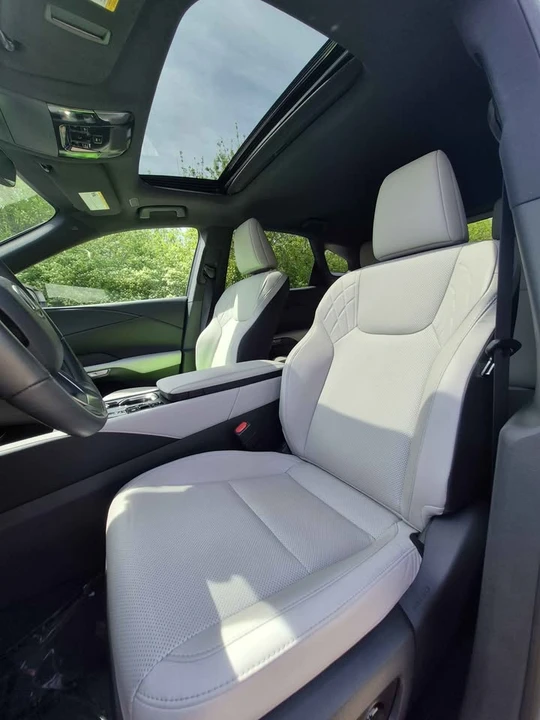 2024 Lexus RX 5th Gen - Image 16 of 18