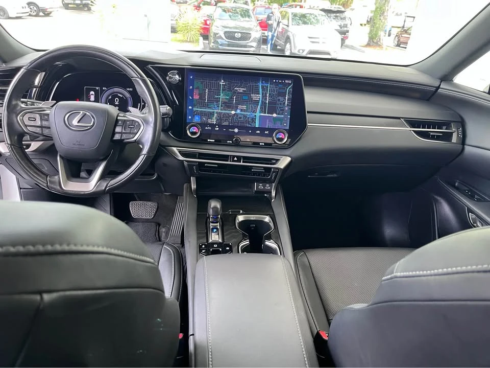 2024 Lexus RX 5th Gen - Image 4 of 7