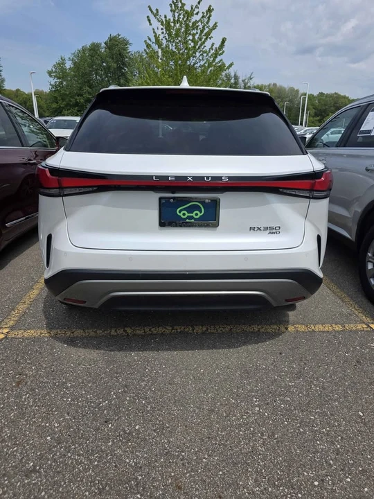 2024 Lexus RX 5th Gen - Image 7 of 9