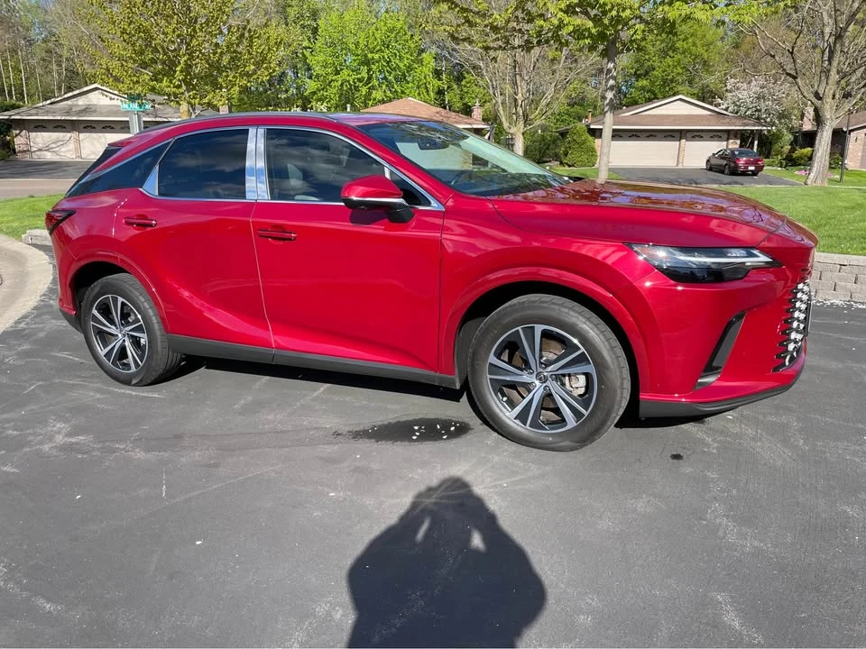 2024 Lexus RX 5th Gen - Image 2 of 5