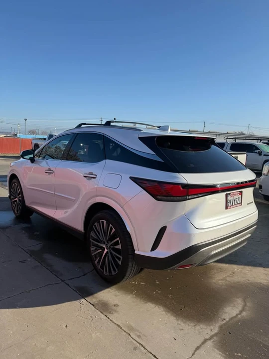 2024 Lexus RX 5th Gen - Image 4 of 12