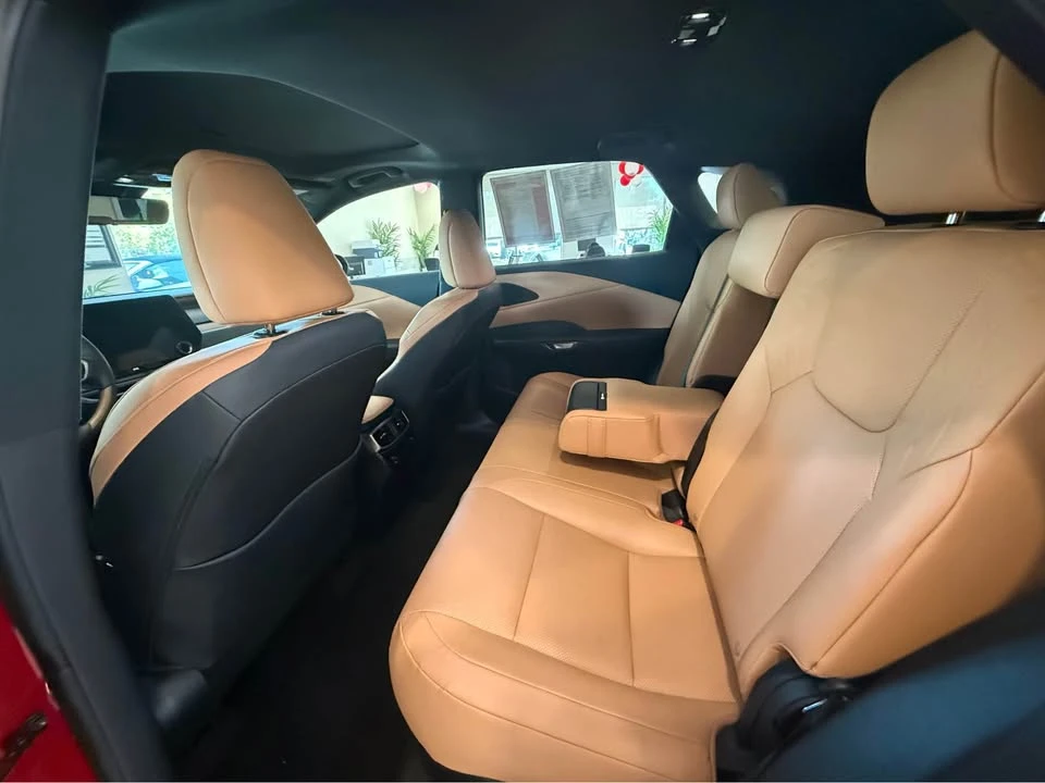 2024 Lexus RX 5th Gen - Image 5 of 11