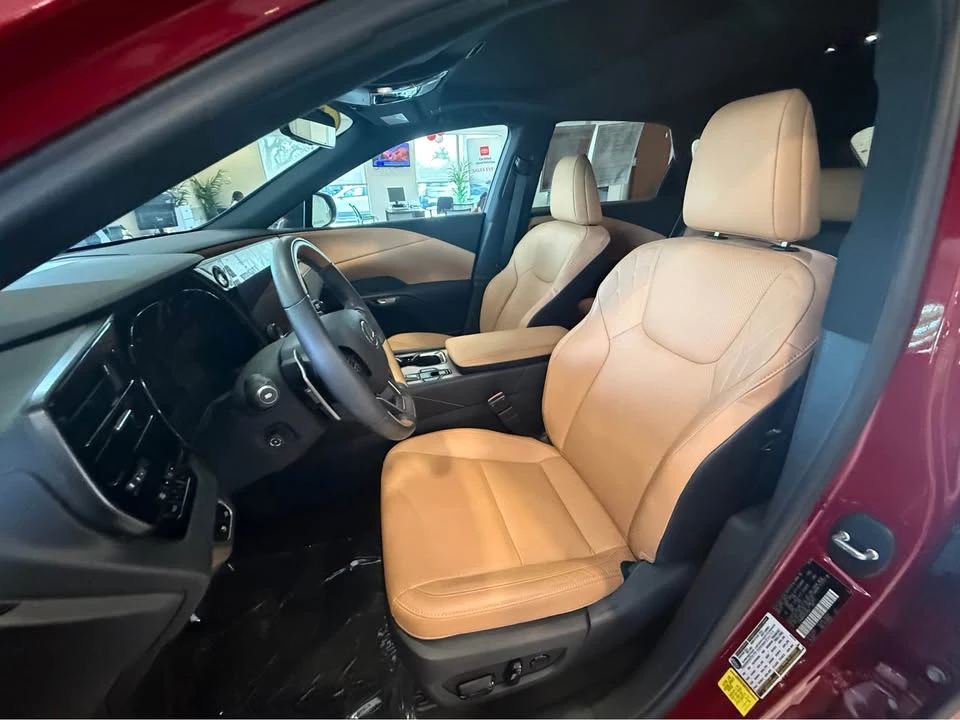 2024 Lexus RX 5th Gen - Image 10 of 11