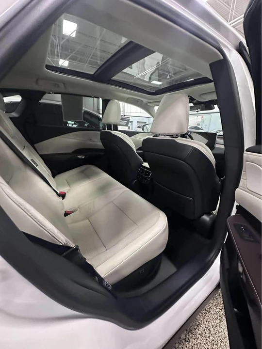 2024 Lexus RX 5th Gen - Image 4 of 9