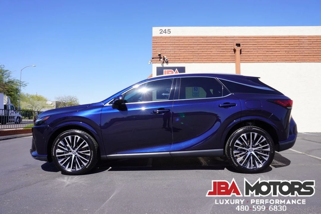 2024 Lexus RX 5th Gen - Image 9 of 12