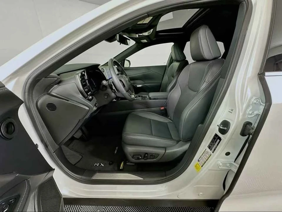 2024 Lexus RX 5th Gen - Image 7 of 12