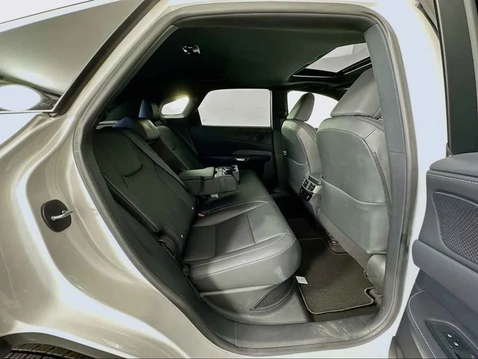 2024 Lexus RX 5th Gen - Image 8 of 12