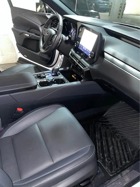 2024 Lexus RX 5th Gen - Image 6 of 12