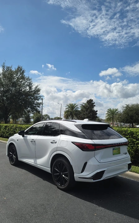 2024 Lexus RX 5th Gen - Image 4 of 18