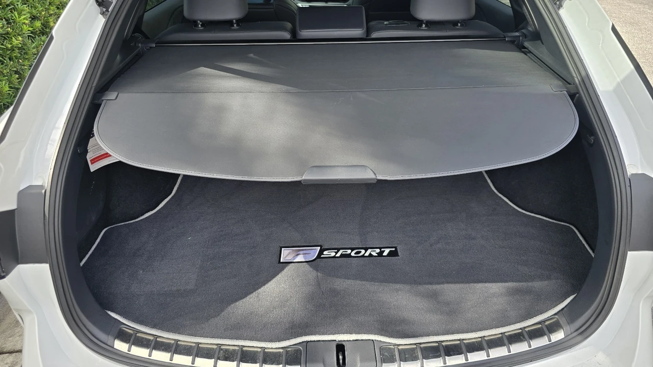 2024 Lexus RX 5th Gen - Image 12 of 18