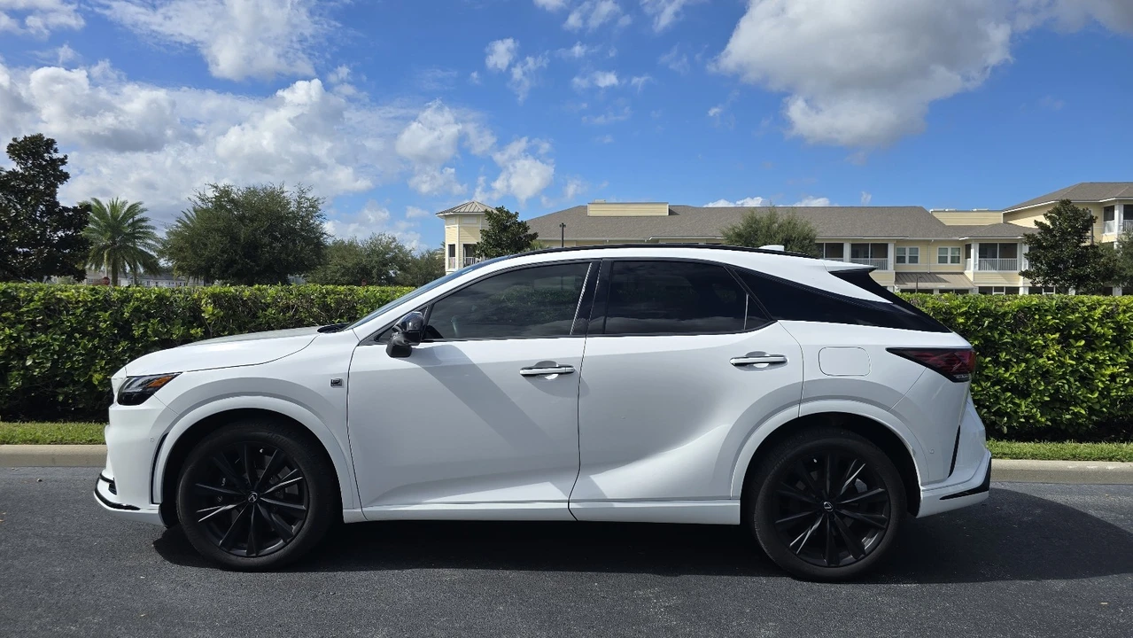 2024 Lexus RX 5th Gen - Image 2 of 18