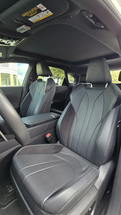 2024 Lexus RX 5th Gen - Image 9 of 18