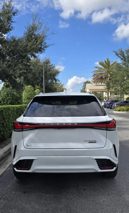 2024 Lexus RX 5th Gen - Image 6 of 18