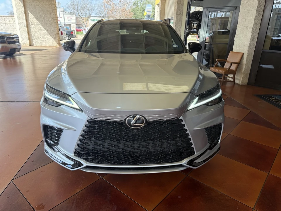 2024 Lexus RX 5th Gen - Image 10 of 12