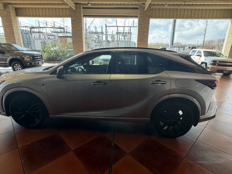 2024 Lexus RX 5th Gen - Image 2 of 12
